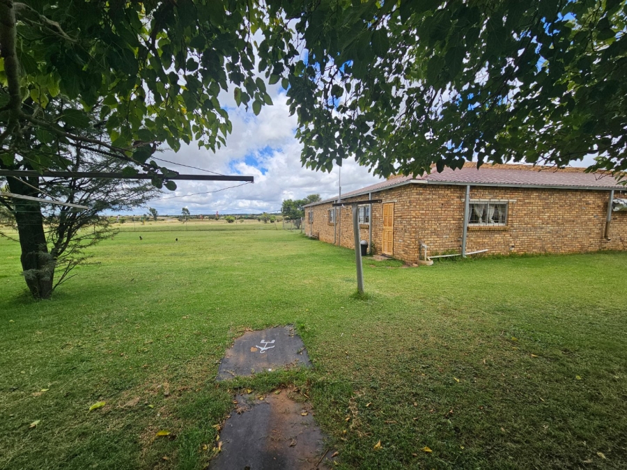 8 Bedroom Property for Sale in Potchefstroom Rural North West